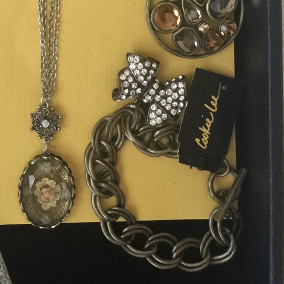 Bracelet - Picture 2 of 2